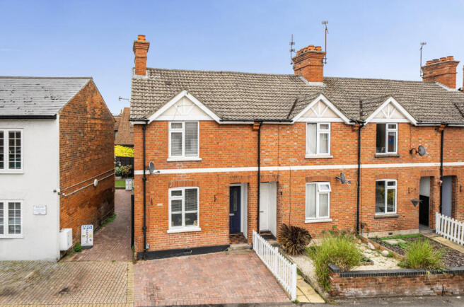 3-bed terraced on Easthampstead Road, Wokingham, Berkshire, RG40, £385,000