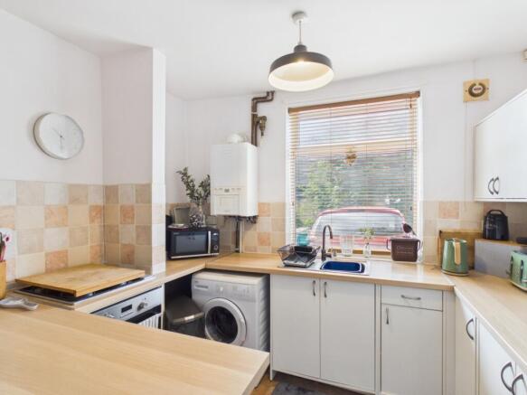 2 bed Terraced for sale Image 2