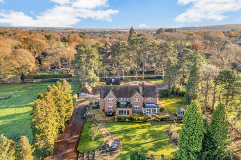 Etching Hill Road Rugeley, Staffordshire, WS15 2LW