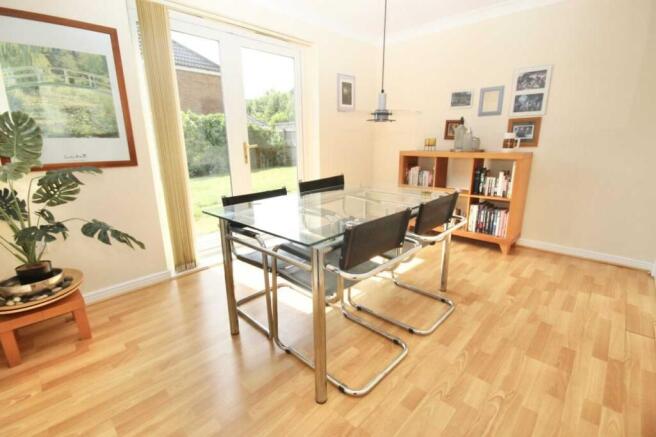 5 bed Detached for sale Image 5