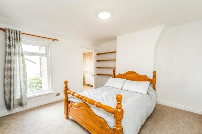 2 bed House to rent Image 4