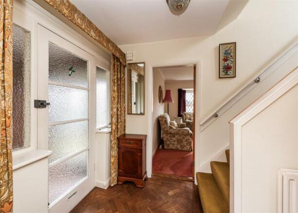 14 Peterdale Drive-hall.jpg
