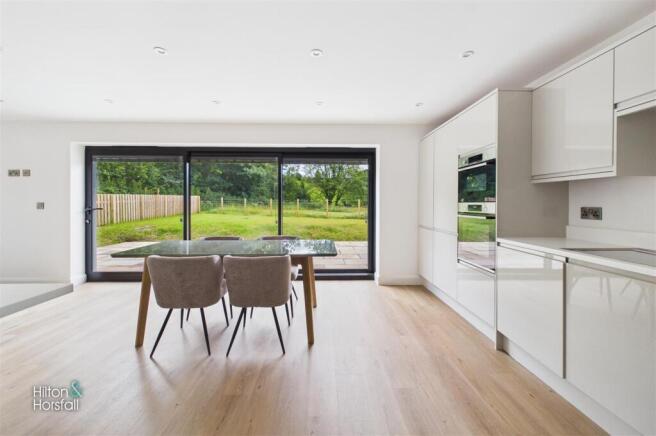 3 bed Detached for sale Image 7