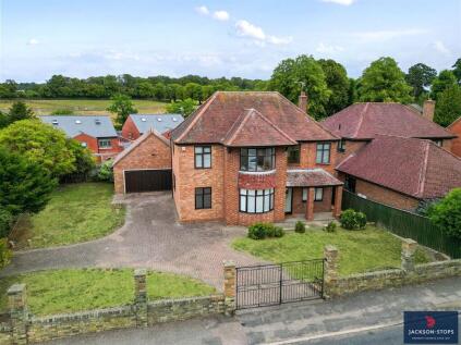 Duchess Drive, Newmarket, Suffolk, CB8