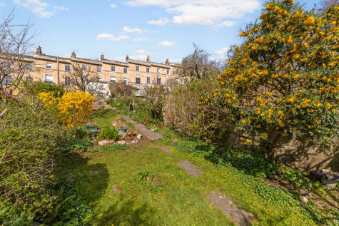 Highbury Place, Bath, BA1