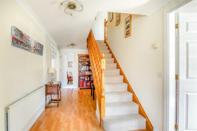 8547986-interior13.jpg