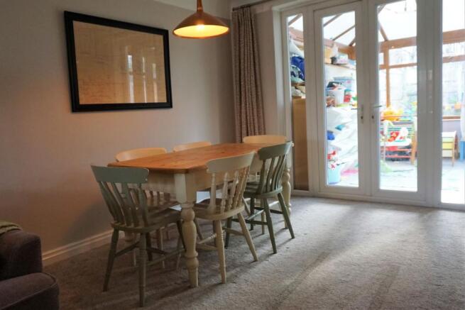 Lounge/Dining Room