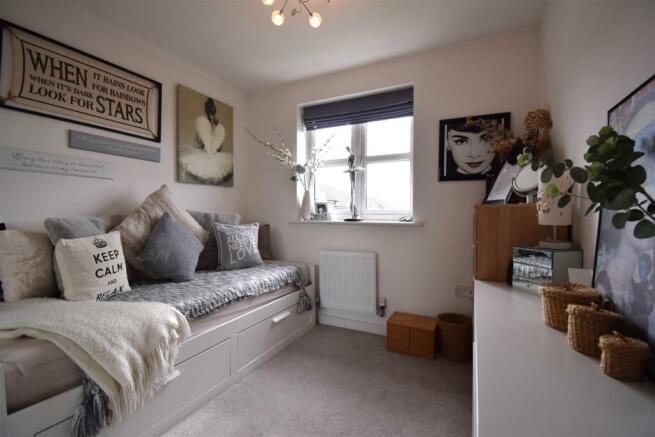 Bedroom 2.JPG