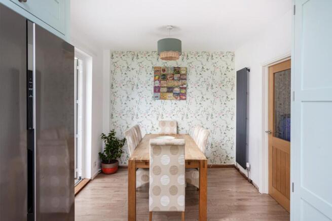 3 bed Semi-Detached for sale Image 9