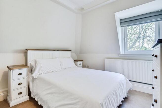 2 bed Flat for sale Image 11