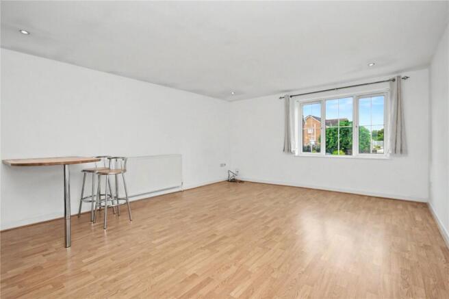 2 bed Apartment for sale Image 5