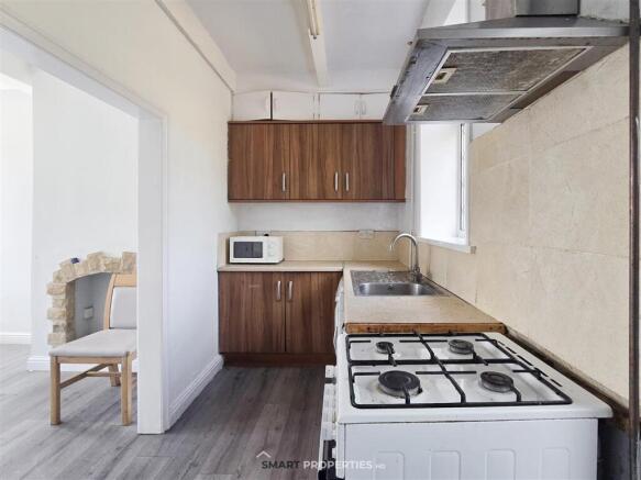 3 bed Terraced for sale Image 8