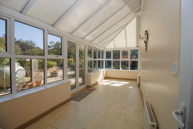 3 bed Detached Bungalow for sale Image 11
