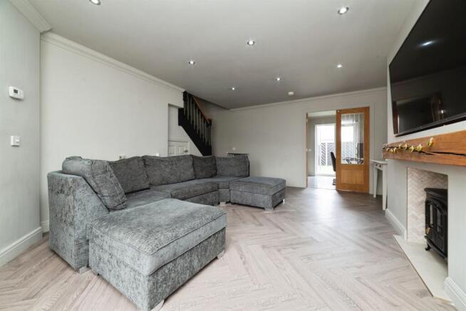 3 bed Semi-Detached for sale Image 5