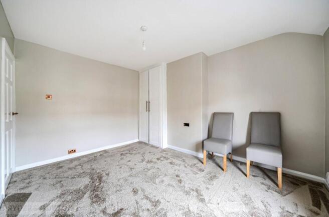 3 bed Terraced for sale Image 9