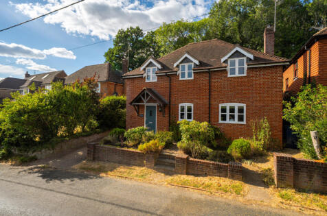 Pockford Road, Chiddingfold, Godalming, Surrey, GU8