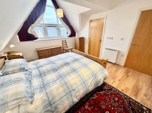 Bedroom 1d.jpg
