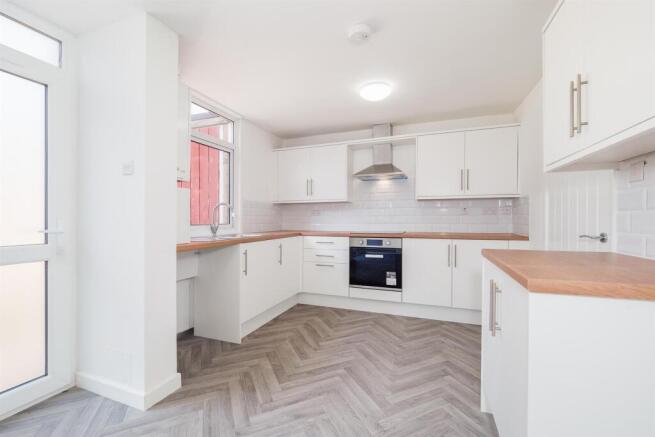 KITCHEN/DINER