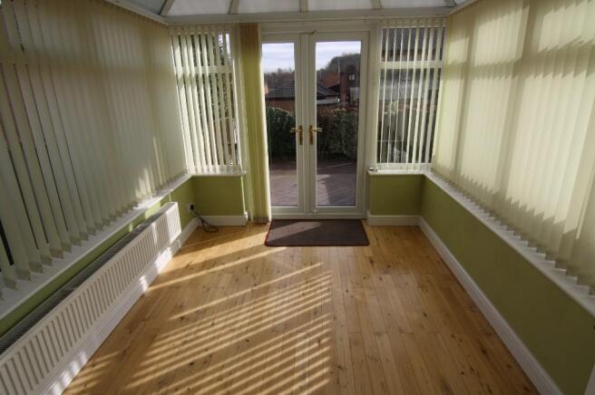 2 bed Town House to rent Image 7