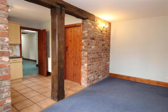 3 bed Barn Conversion to rent Image 5