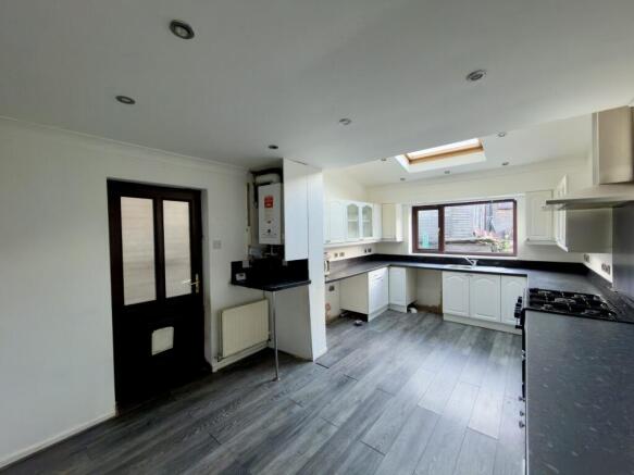 Wellfield Drive, Burnley photo 3