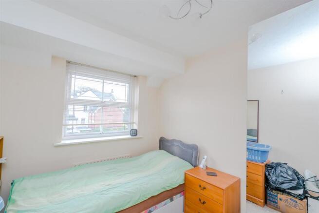 3, Bealeys Close, Bloxwich, Walsall, WS3 2JP (24 o