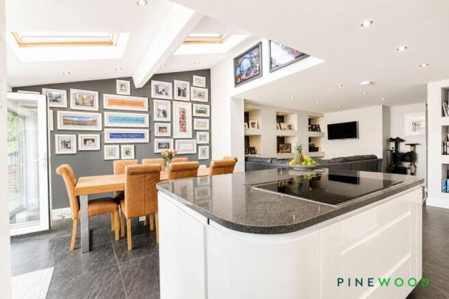Kitchen Diner Family