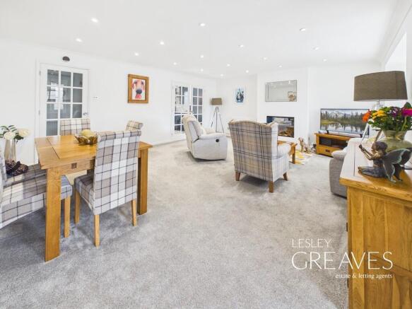 Living/Dining Roo...