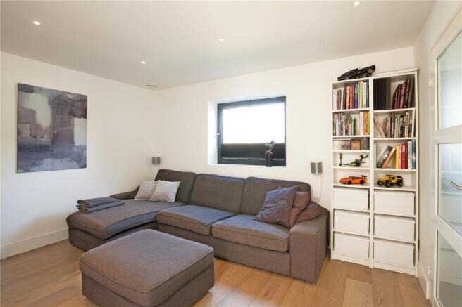 Tv Room/6th Bedroom