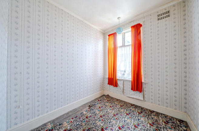 House in Portsmouth - More