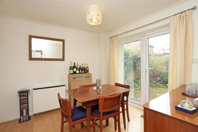 1 Walnut Close 16101