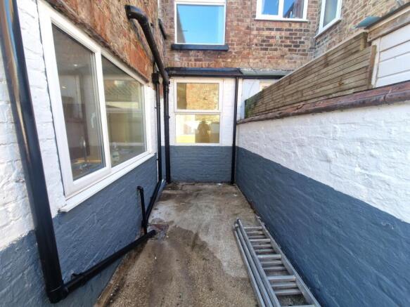 4 bed Terraced for sale Image 11