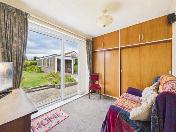 3 bed Semi-Detached Bungalow for sale Image 7