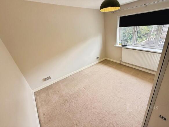 3 bed Semi-Detached to rent Image 12