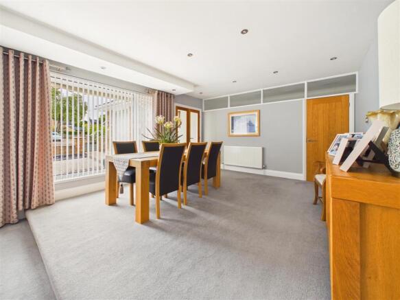 4 bed Detached Bungalow for sale Image 5