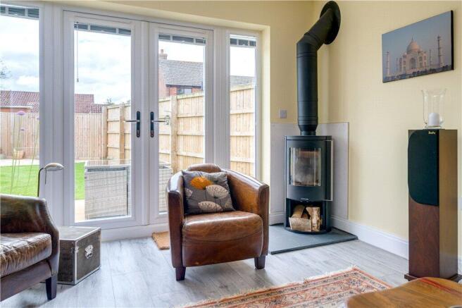5 bed Detached for sale Image 6