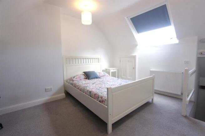 2 bed Terraced to rent Image 7