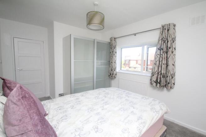 3 bed Semi-Detached to rent Image 9