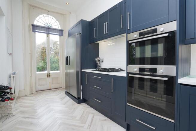 7 Regency Mews-16.jpg