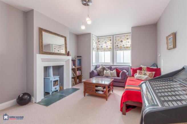 Lounge/Family Room