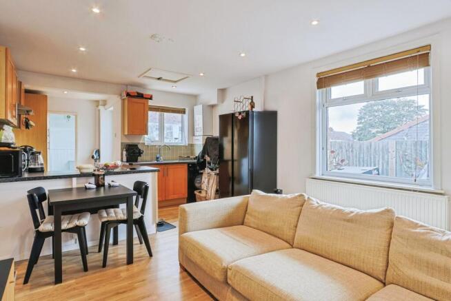 Lounge/Kitchen
