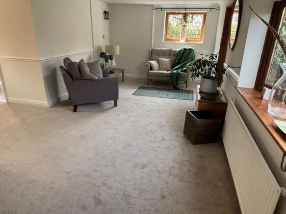 Living Room 1.jpg