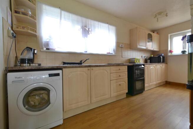 kitchen 1.jpg