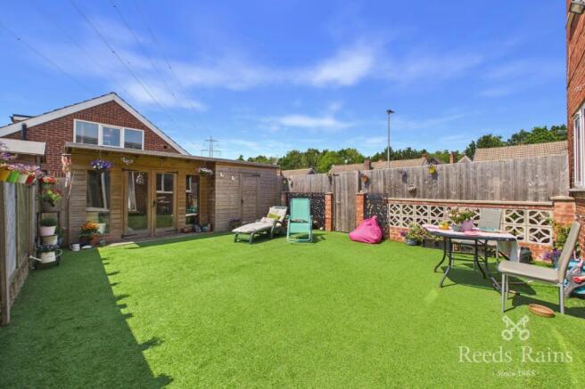 3 bed Bungalow for sale Image 8
