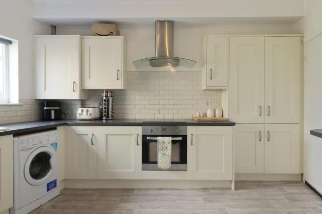 3 bed Terraced for sale Image 10