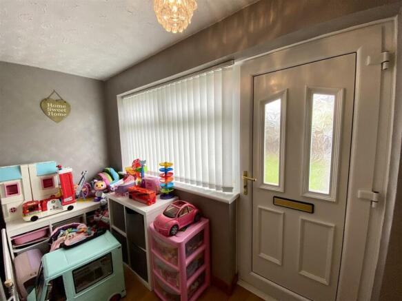 ENTRANCE PORCH