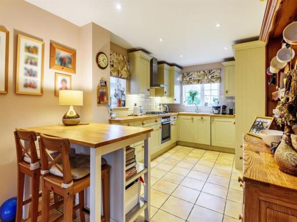 Kitchen-breakfast room.jpg