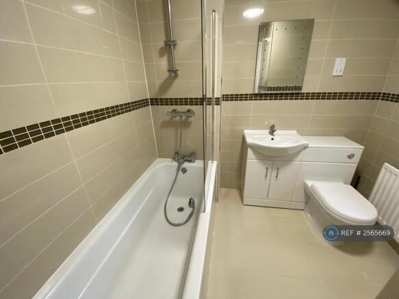 Main Bathrooom