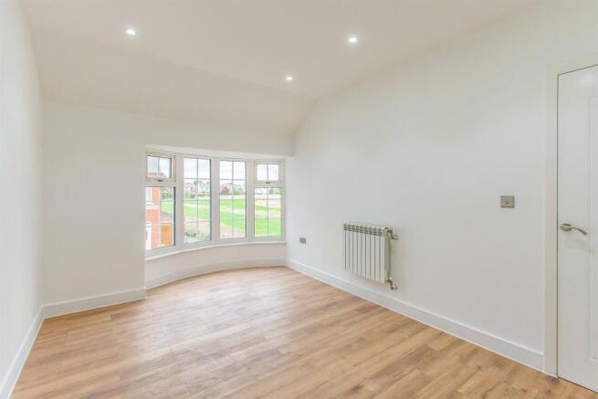 3 bed House for sale Image 12