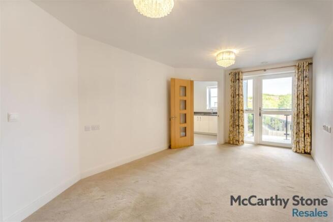 8700116-interior06.jpg